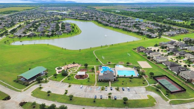 9407 Beryl Lake Drive, Rosharon, TX 77583