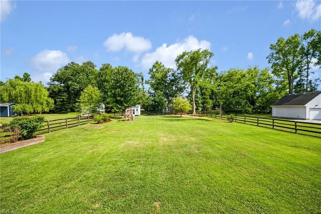 945 Aberdeen LN, Chesapeake, VA 23322