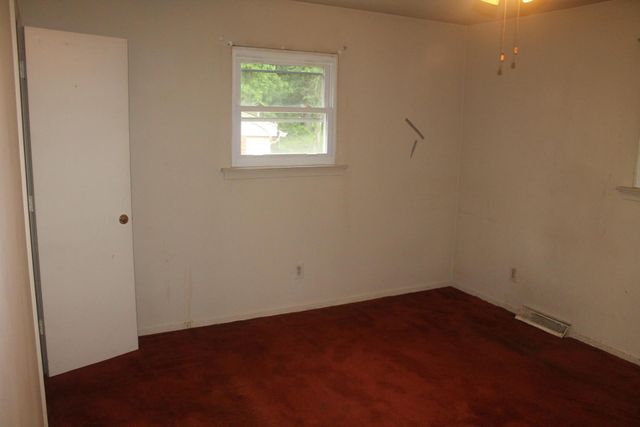 1522 Andrews RD, Roanoke, VA 24017