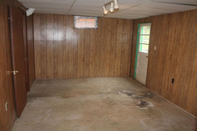 1522 Andrews RD, Roanoke, VA 24017
