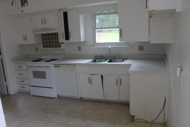 1522 Andrews RD, Roanoke, VA 24017