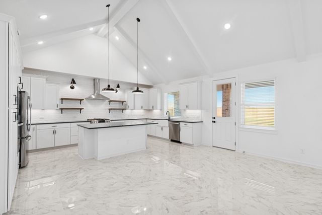 12107 Willow Way Avenue, Mont Belvieu, TX 77535