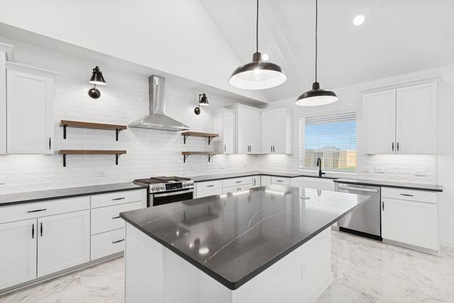 12107 Willow Way Avenue, Mont Belvieu, TX 77535