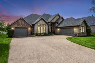 3260 West Rivulet Pass, Springfield, MO 65810