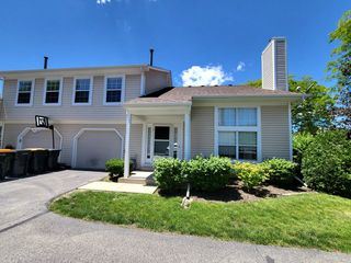 341 Wisteria Drive 341, Streamwood, IL 60107
