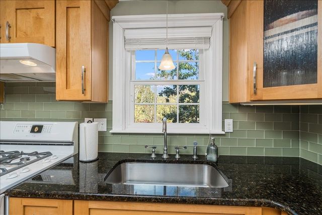 244 Winding Pond Road, Londonderry, NH 03053