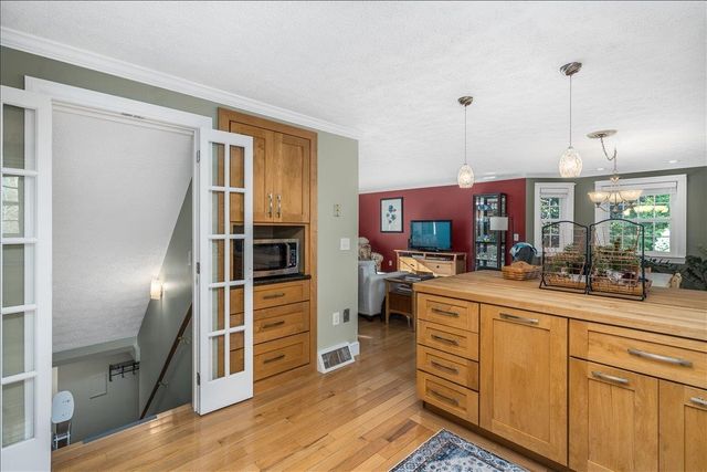 244 Winding Pond Road, Londonderry, NH 03053