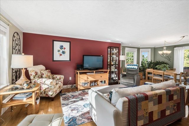 244 Winding Pond Road, Londonderry, NH 03053