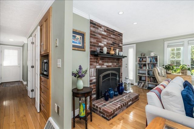 244 Winding Pond Road, Londonderry, NH 03053