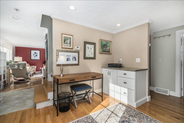 244 Winding Pond Road, Londonderry, NH 03053