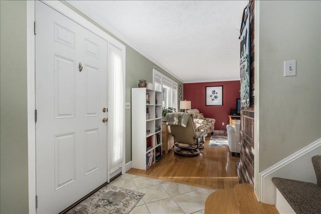 244 Winding Pond Road, Londonderry, NH 03053