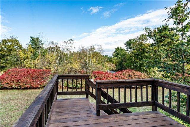 244 Winding Pond Road, Londonderry, NH 03053