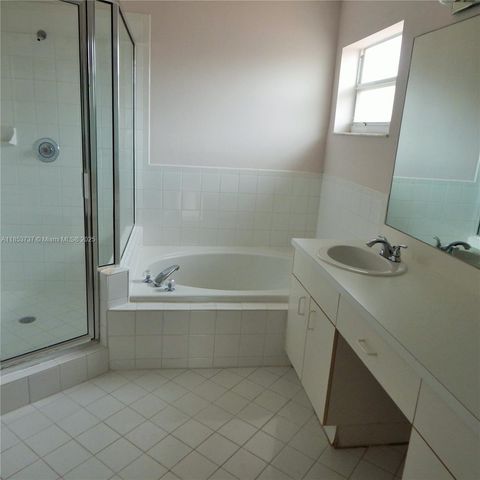 11248 NW 51st Ter, Doral, FL 33178