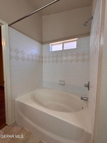 6164 River Park Place, El Paso, TX 79932