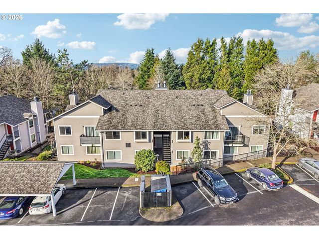 86 KINGSGATE Rd C-103, Lake Oswego, OR 97035