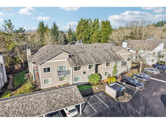 86 KINGSGATE Rd C-103, Lake Oswego, OR 97035