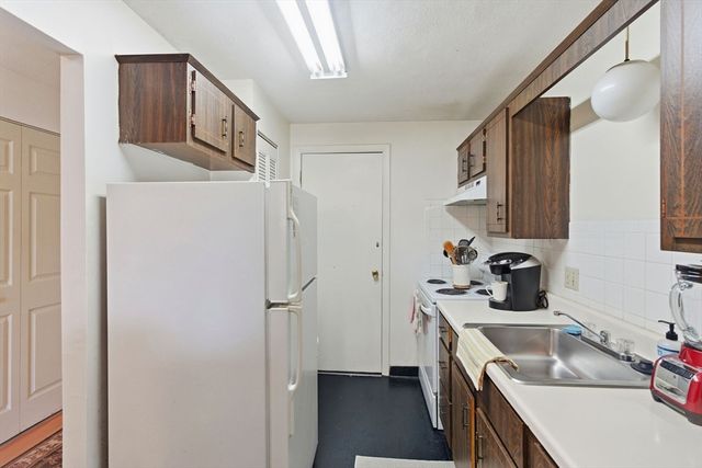 100 Governors Drive 118, Winthrop, MA 02152