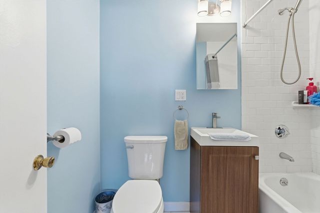 100 Governors Drive 118, Winthrop, MA 02152