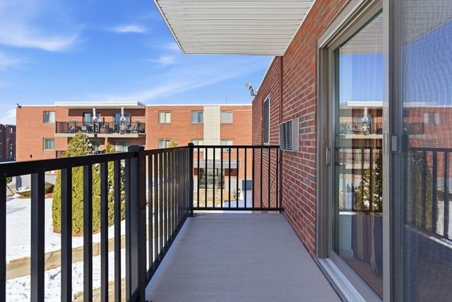 100 Governors Drive 118, Winthrop, MA 02152