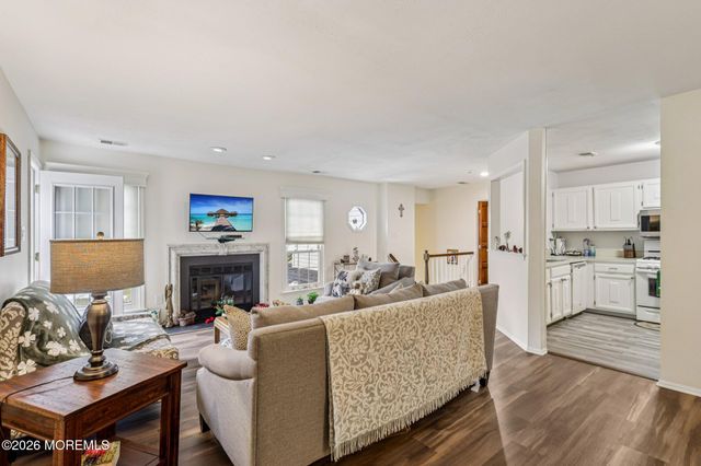 413 Yorkshire Place, Morganville, NJ 07751