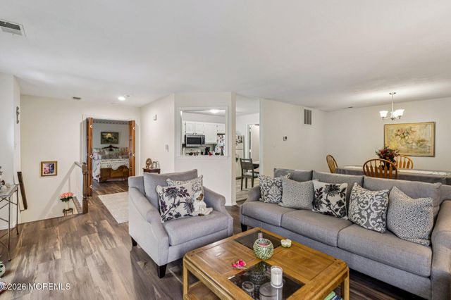 413 Yorkshire Place, Morganville, NJ 07751