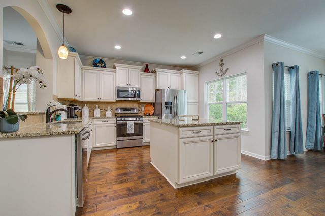 128 Daniels Ridge Drive, Summerville, SC 29485