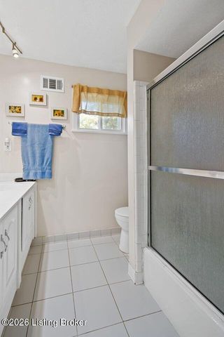 3914 Bayonne Ct, Jeffersontown, KY 40299