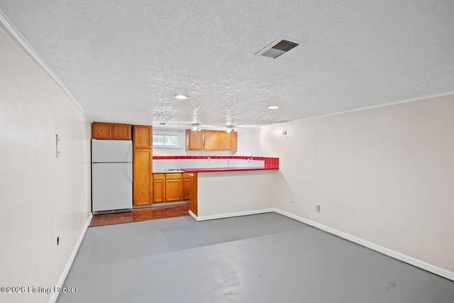 3914 Bayonne Ct, Jeffersontown, KY 40299