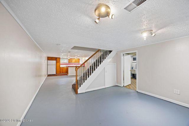 3914 Bayonne Ct, Jeffersontown, KY 40299