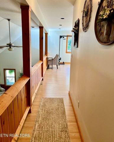 186 Perkins Tr, Deer Lodge, TN 37726