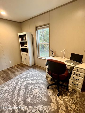 186 Perkins Tr, Deer Lodge, TN 37726