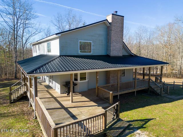 186 Perkins Tr, Deer Lodge, TN 37726