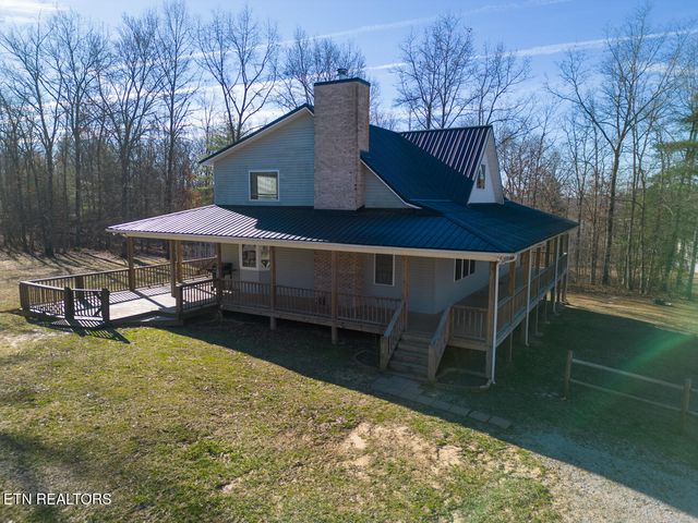 186 Perkins Tr, Deer Lodge, TN 37726