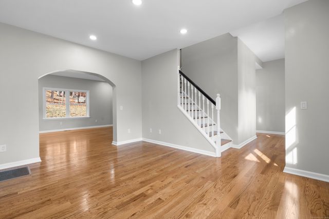 295 Haviland Road, Stamford, CT 06903