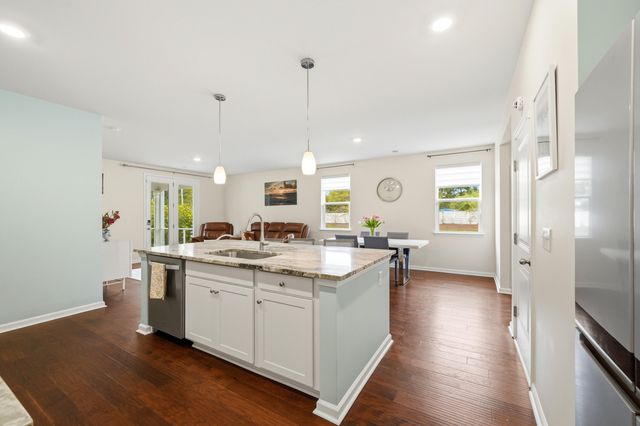1067 Sago Palm Court, Mount Pleasant, SC 29429