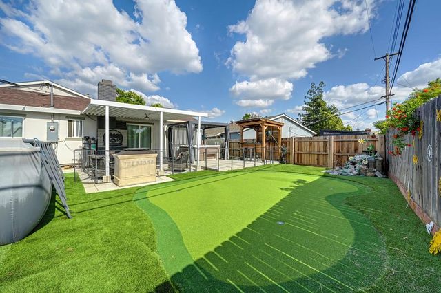 6212 Wildomar Way, Carmichael, CA 95608