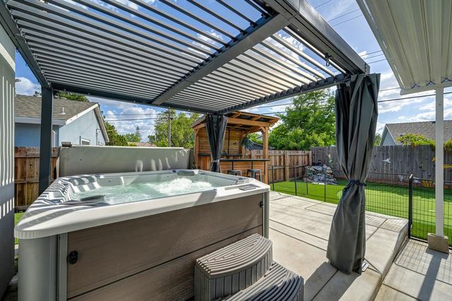 6212 Wildomar Way, Carmichael, CA 95608