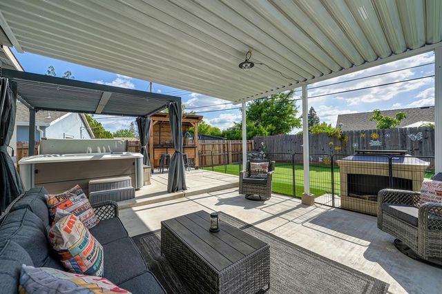 6212 Wildomar Way, Carmichael, CA 95608