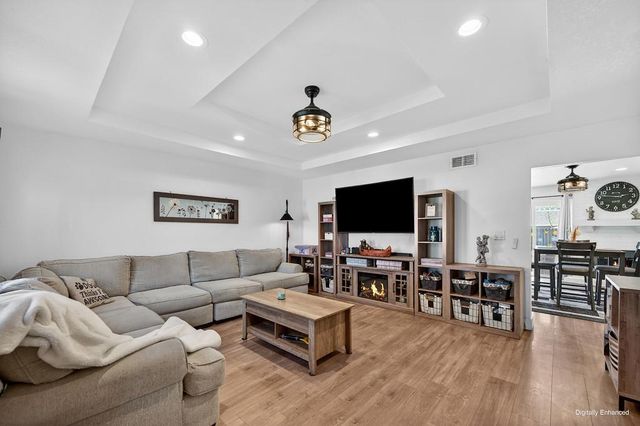 6212 Wildomar Way, Carmichael, CA 95608