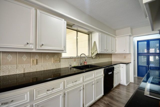 2706 Woodland Grove Drive, Houston, TX 77339