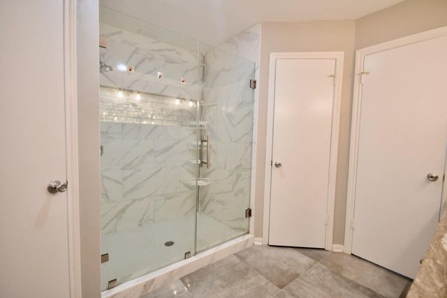 2706 Woodland Grove Drive, Houston, TX 77339