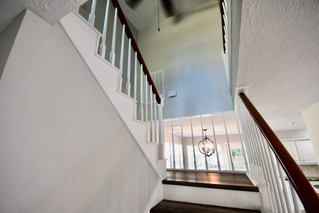 2706 Woodland Grove Drive, Houston, TX 77339