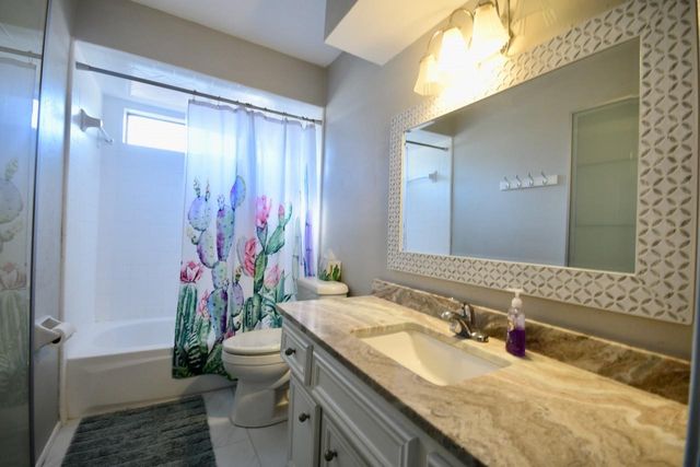 2706 Woodland Grove Drive, Houston, TX 77339