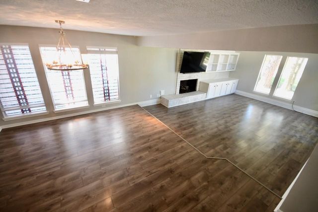 2706 Woodland Grove Drive, Houston, TX 77339