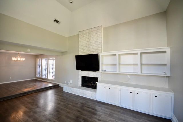 2706 Woodland Grove Drive, Houston, TX 77339