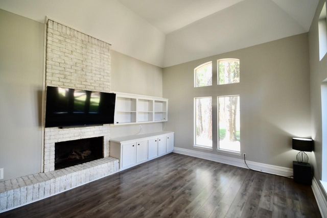 2706 Woodland Grove Drive, Houston, TX 77339