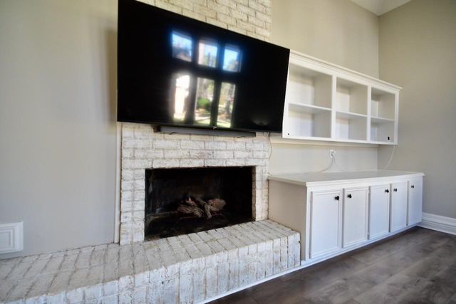 2706 Woodland Grove Drive, Houston, TX 77339