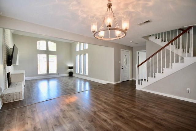 2706 Woodland Grove Drive, Houston, TX 77339