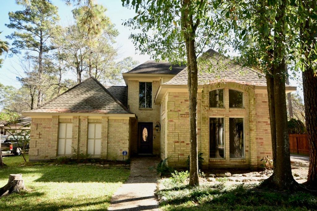 2706 Woodland Grove Drive, Houston, TX 77339