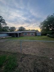 1832 Smokehouse Road, Granbury, TX 76049